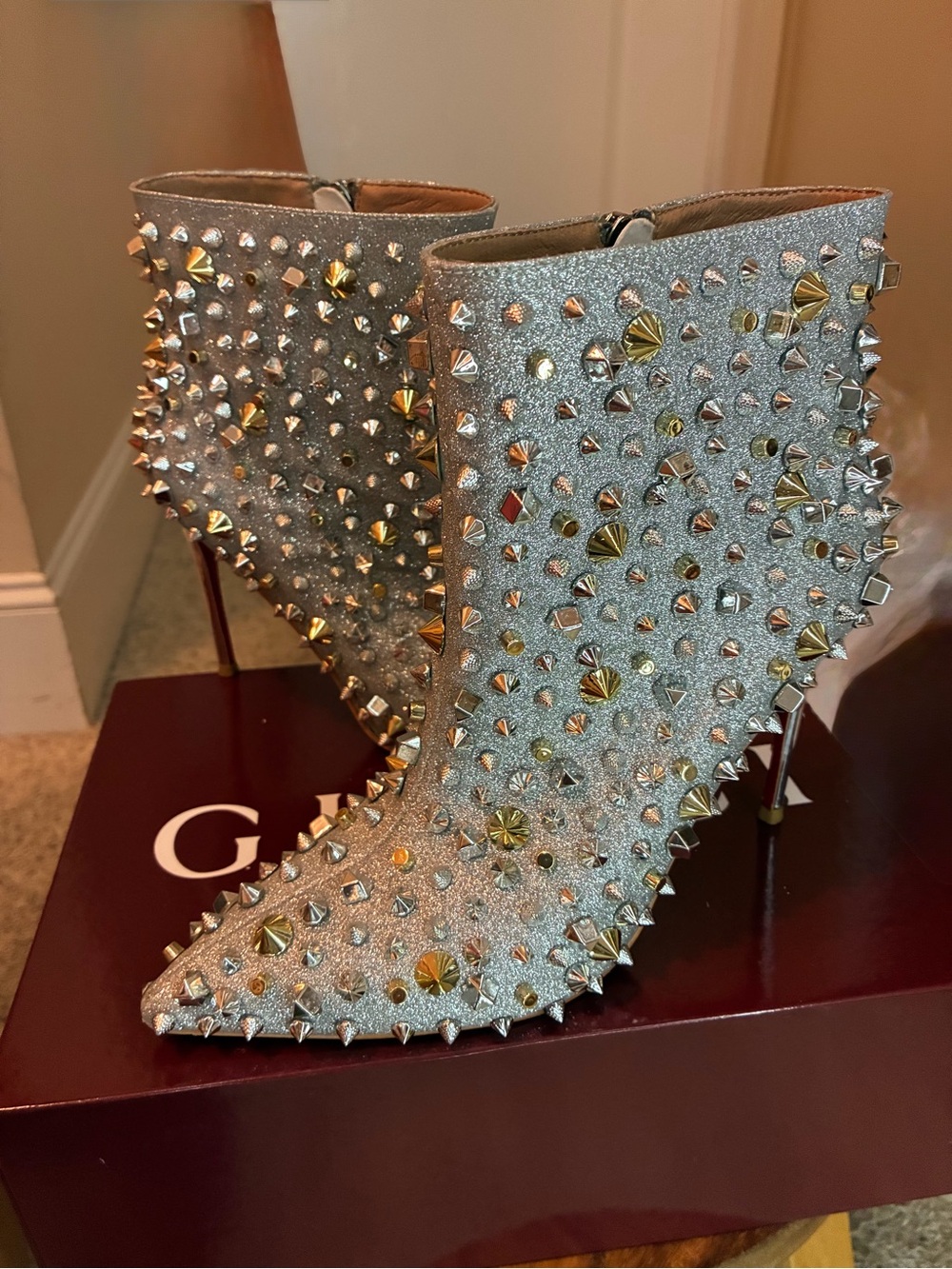 Source Unknown Silver Glitter Spike-Stud Ankle Boots